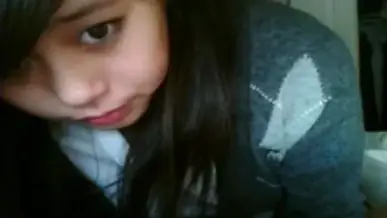 ABG Mulus Masturbasi Liar sampai Basah Kuyup, Sesi Solo yang Sangat Personal