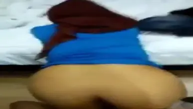 Jilbab Biru di Kosan Brutal, Warna yang Kini Identik dengan Malam Paling Brutal Itu